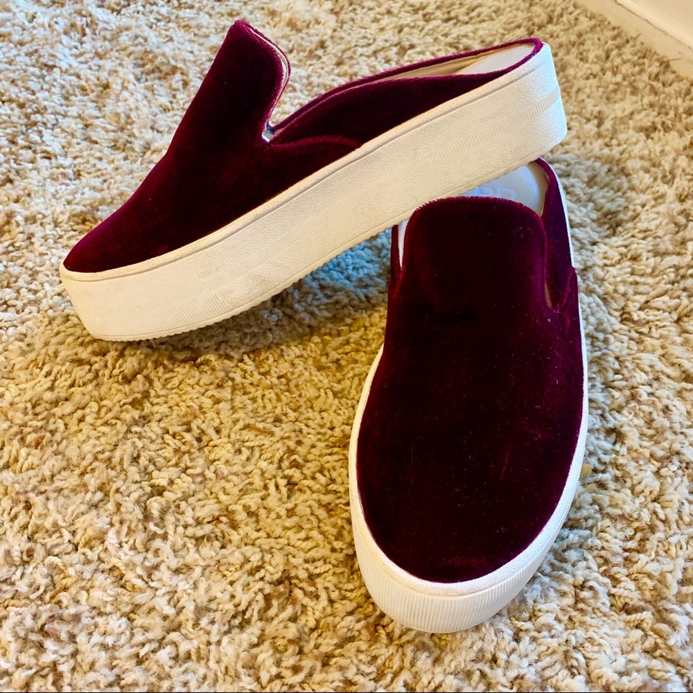 🌟Brand New 🌟 BP. Burgundy Velvet Platform Mule